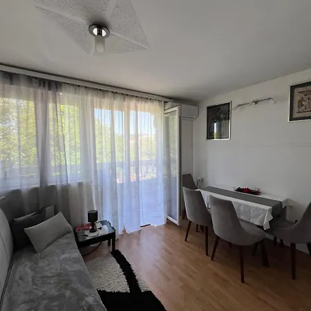 Apartment Moj Dom